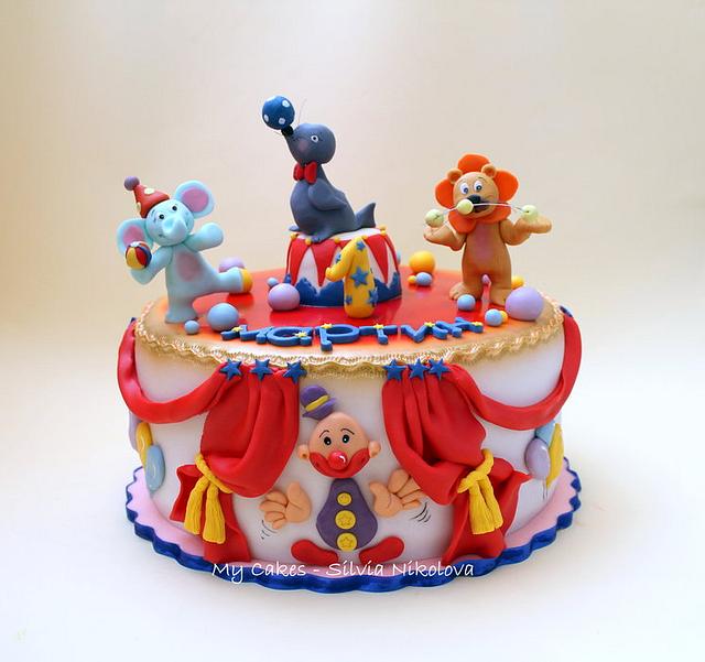 Circus Cake - Decorated Cake by marulka_s - CakesDecor