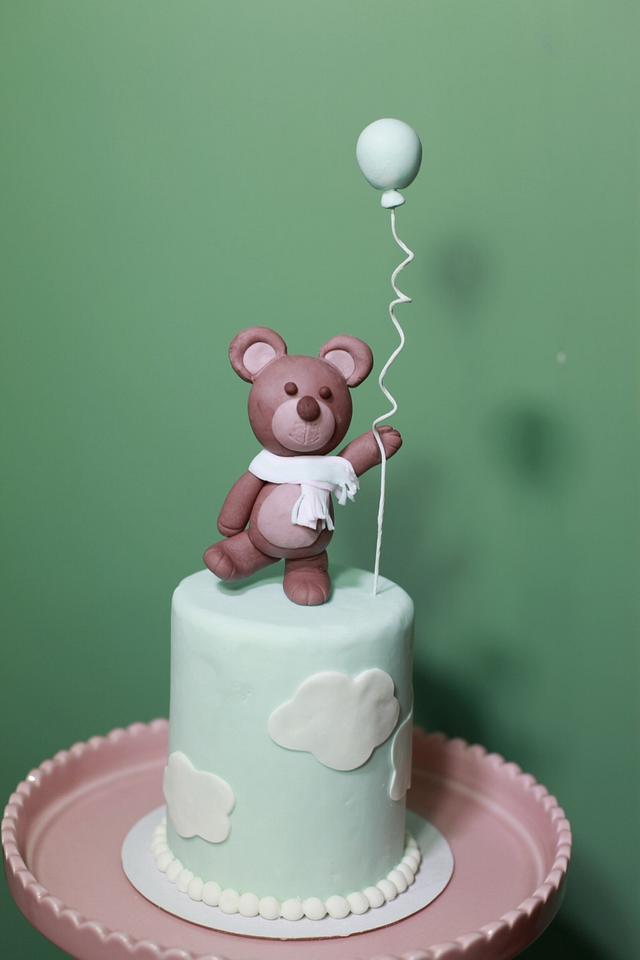 Bear bear fly fly fly - Decorated Cake by Her lil kitchen - CakesDecor