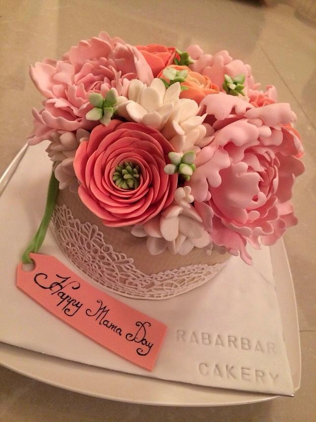 Floral Bouquet with Vanilla Cake | Flowers, Cakes
