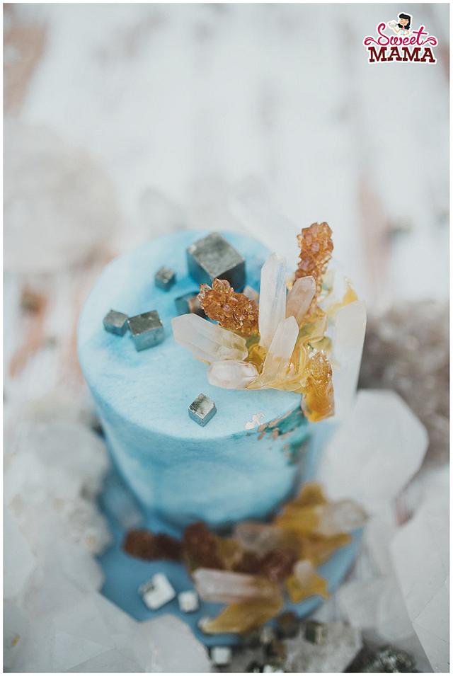Minerals and Crystals Wedding Cake Cake by Soraya CakesDecor
