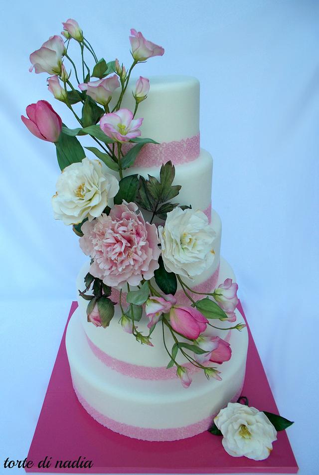 wedding cake - Decorated Cake by tortedinadia - CakesDecor