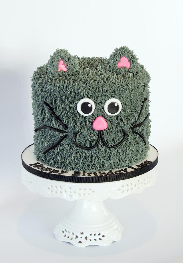 Gray Kitty - Decorated Cake by Anchored in Cake - CakesDecor