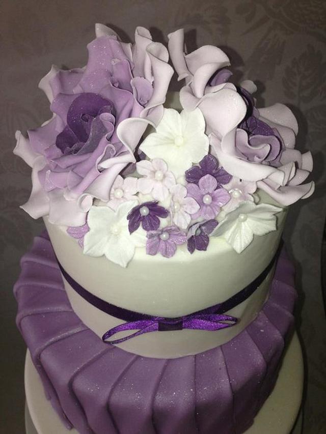 Purple Wedding Cake - Cake by Daniela - CakesDecor