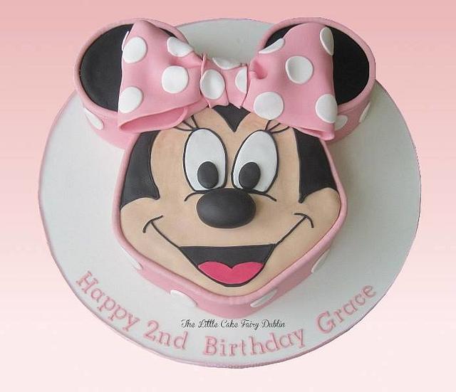 Pink Minnie Mouse cake - Decorated Cake by Little Cake - CakesDecor