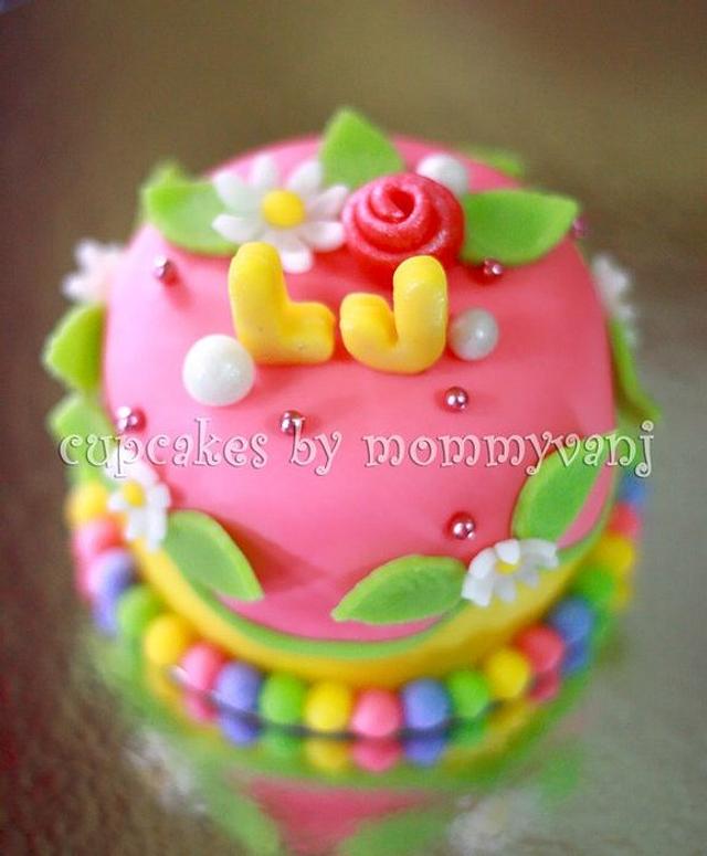 3" Birthday Mini Cakes - Cake by Vangie Evangelista - CakesDecor