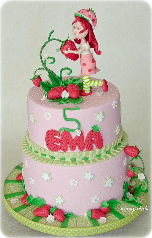 Strawberry shortcake - Decorated Cake by Maria Schick - CakesDecor