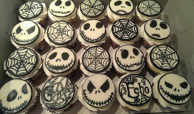 "Jack Skellington" birthday cake/cupcakes - Cake by - CakesDecor