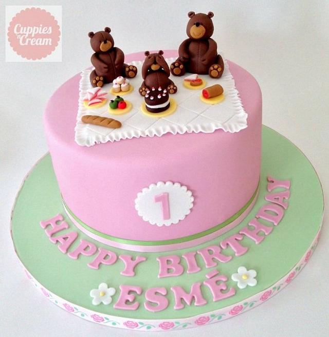 A teddy bears picnic... - Decorated Cake by Natalie - CakesDecor