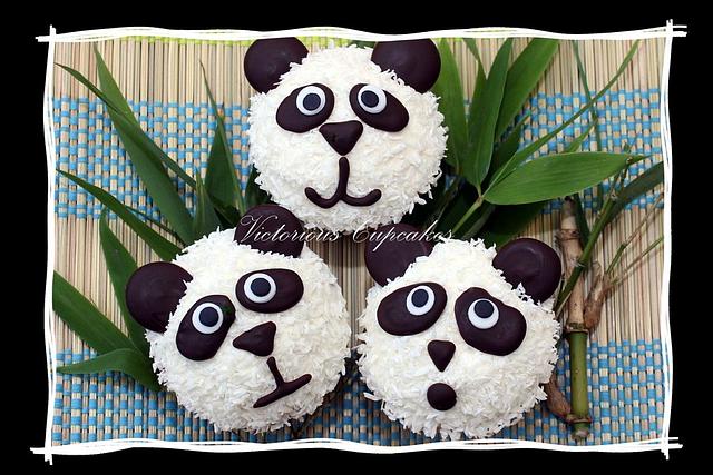 Lime and Coconut Panda Cupcakes