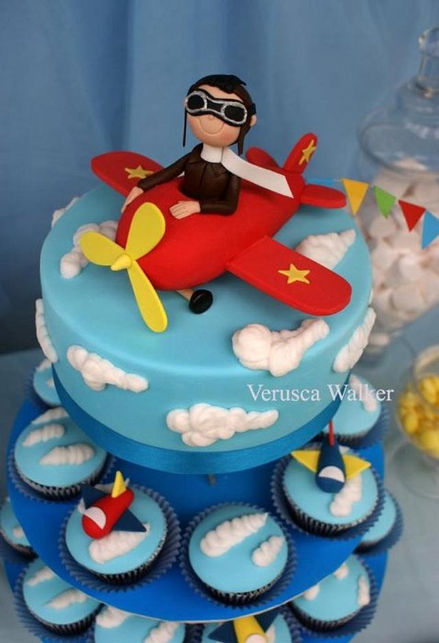 Little Airplane Cake by Verusca Walker CakesDecor