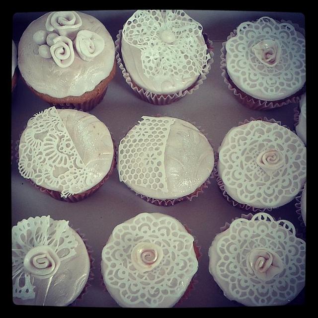 Wedding Cupcakes - Cake by cakescandiesbyon - CakesDecor