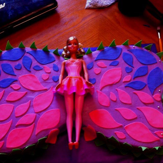 Barbie Mariposa Cake