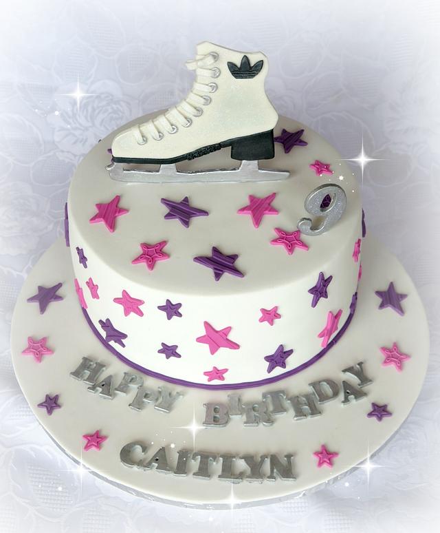 Ice skating cake - Decorated Cake by Cakes Inspired by me - CakesDecor