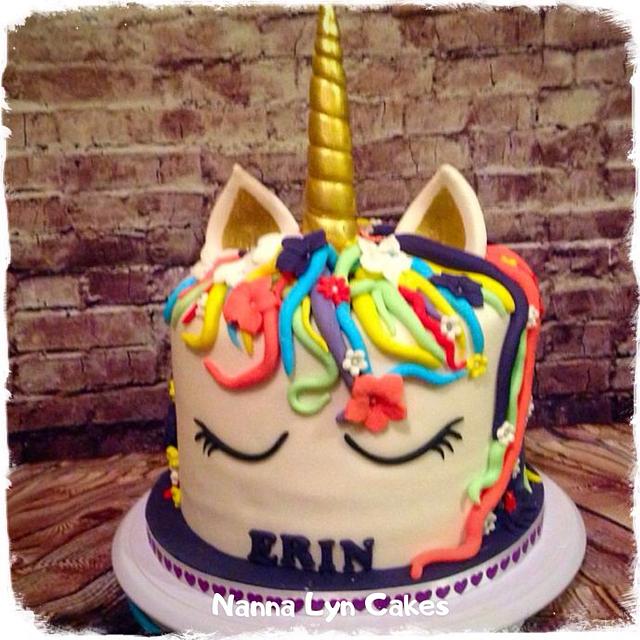 Unicorn - Decorated Cake by Nanna Lyn Cakes - CakesDecor