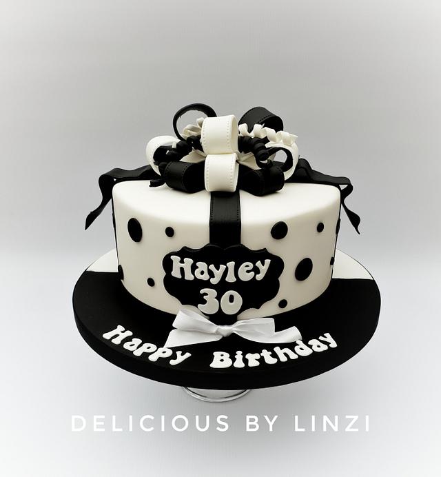 Black And White Half And Half Cake Cake By Delicious By Cakesdecor