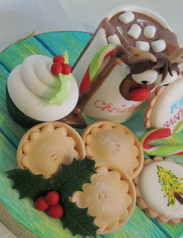 A Feast for Santa - Cake by Shereen - CakesDecor