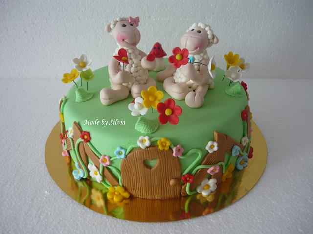 Sheep in love - Decorated Cake by MadebySilvia - CakesDecor