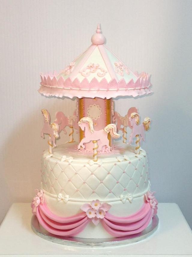 carousel - Decorated Cake by elisabethcake - CakesDecor