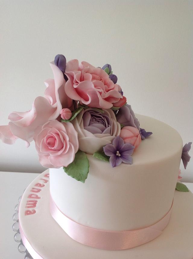 Flower 60th birthday cake - Cake by The Buttercream - CakesDecor