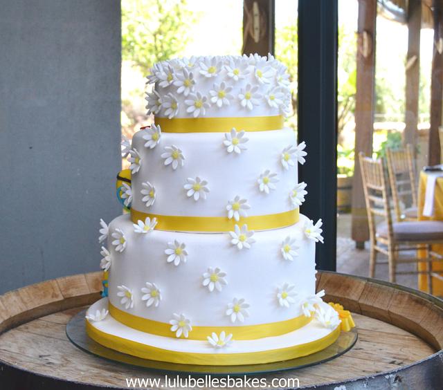 2 in one wedding cake - Cake by Lulubelle's Bakes - CakesDecor