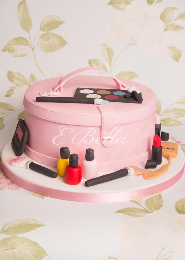 Beautician Case Decorated Cake By Ebella Cakesdecor