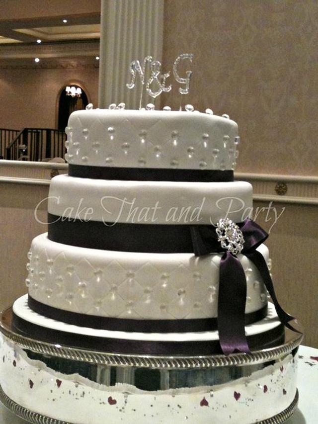 diamond themed wedding cake - Decorated Cake by yvonne - CakesDecor