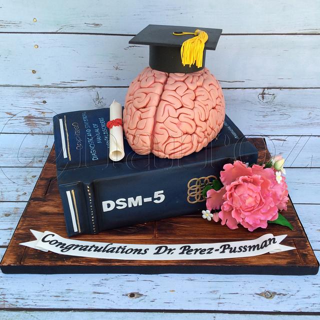 Psychology book and brain cake 