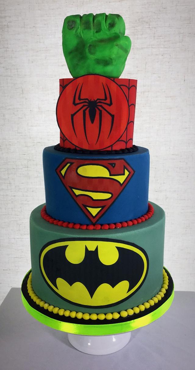 Superheroes cake - Decorated Cake by Dawn Wells - CakesDecor