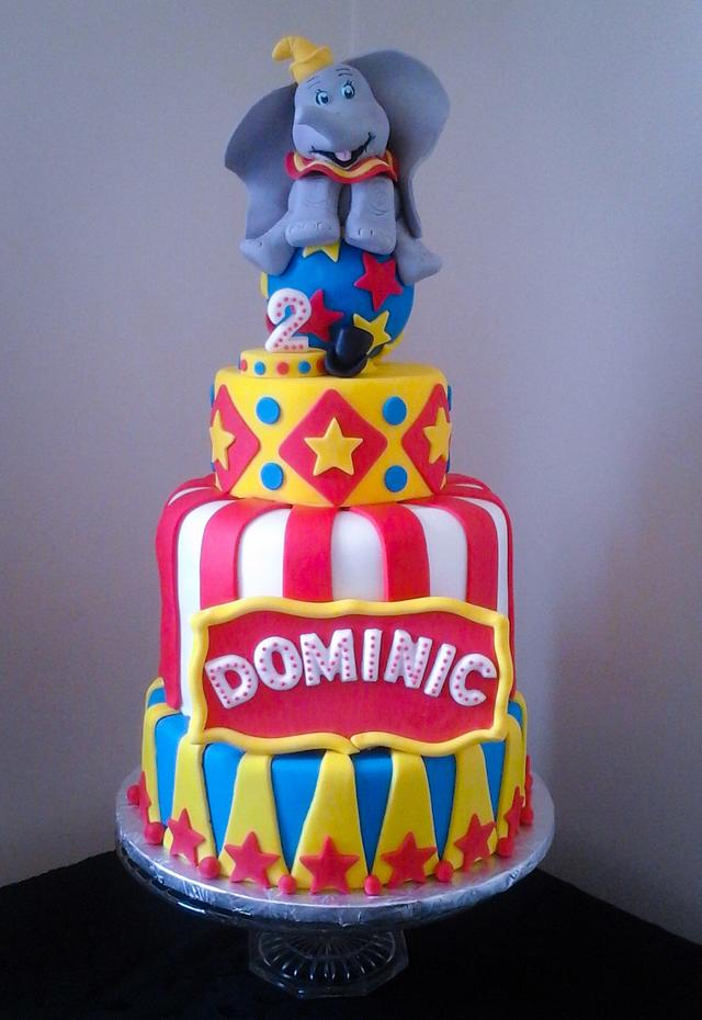 Dumbo Cake Cake By Jenn Szebeledy Cakeartbyjenn Cakesdecor