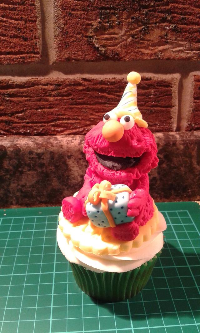 Sesame street toppers - Cake by Karen's Kakery - CakesDecor