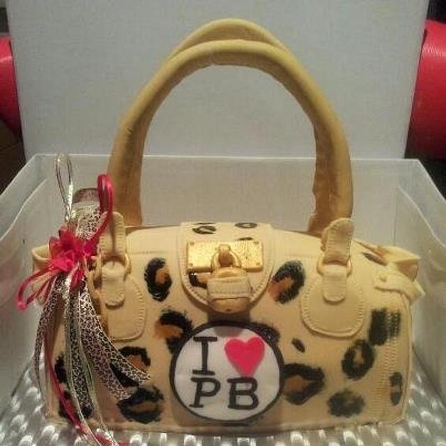 Pauls Boutique Handbag - Decorated Cake by kingfisher - CakesDecor