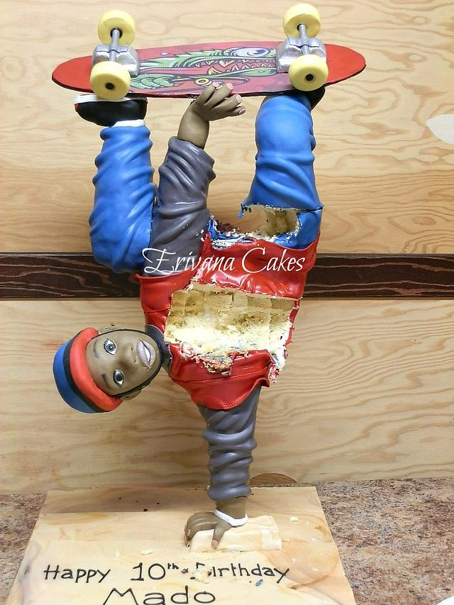 Gravity Defying Structure, Skateboarder cake