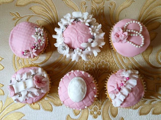 Frills and Flowers Cupcakes - Decorated Cake by Jodie - CakesDecor