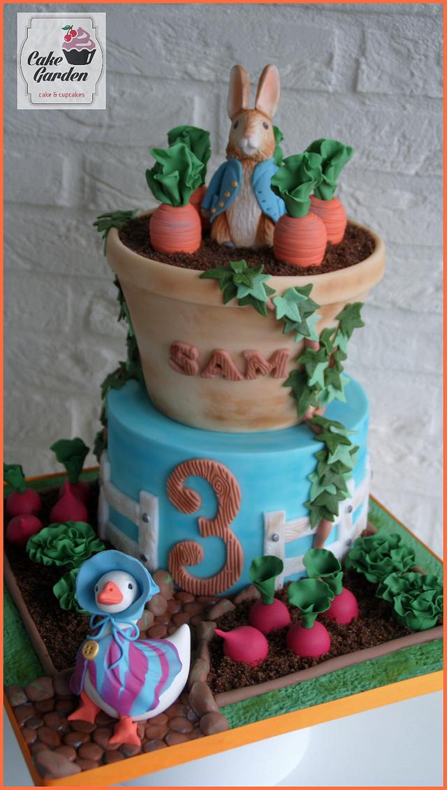 Peter Rabbit Cake cake by Cake Garden CakesDecor
