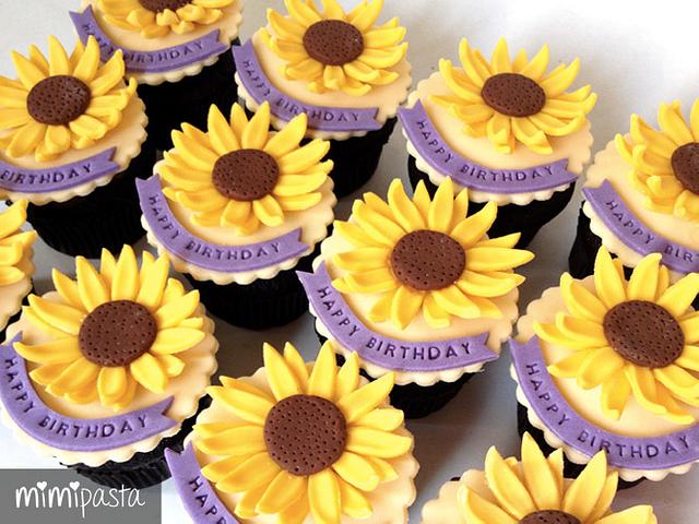 Sunflower Cupcakes - Decorated Cake by MimiPasta - CakesDecor