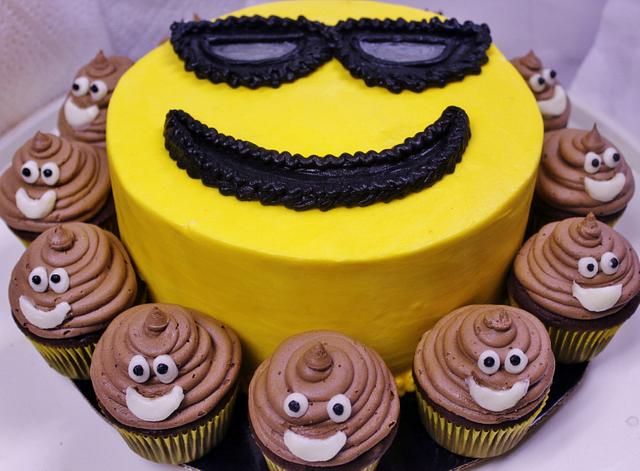 SMILE EMOJI CAKE - Rashmi's Bakery