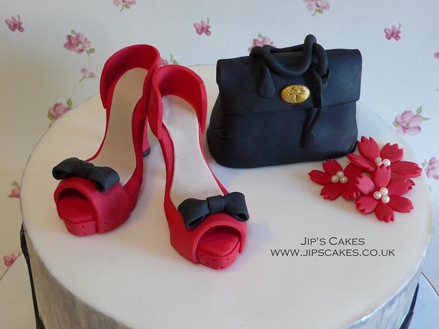 High Heel Cake Toppers Handbags Happy Birthday Toppers Picks Perfume  Lipstick GlassesTote Bag Cake Decoration for Fashion Women Birthday Theme  Party Wedding Supplies : Amazon.in: Grocery & Gourmet Foods