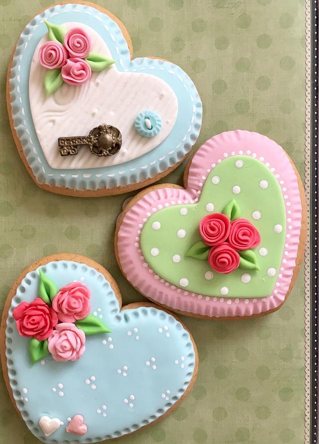 Hearts 💚💖💙 - Decorated Cookie by sansil (Silviya - CakesDecor