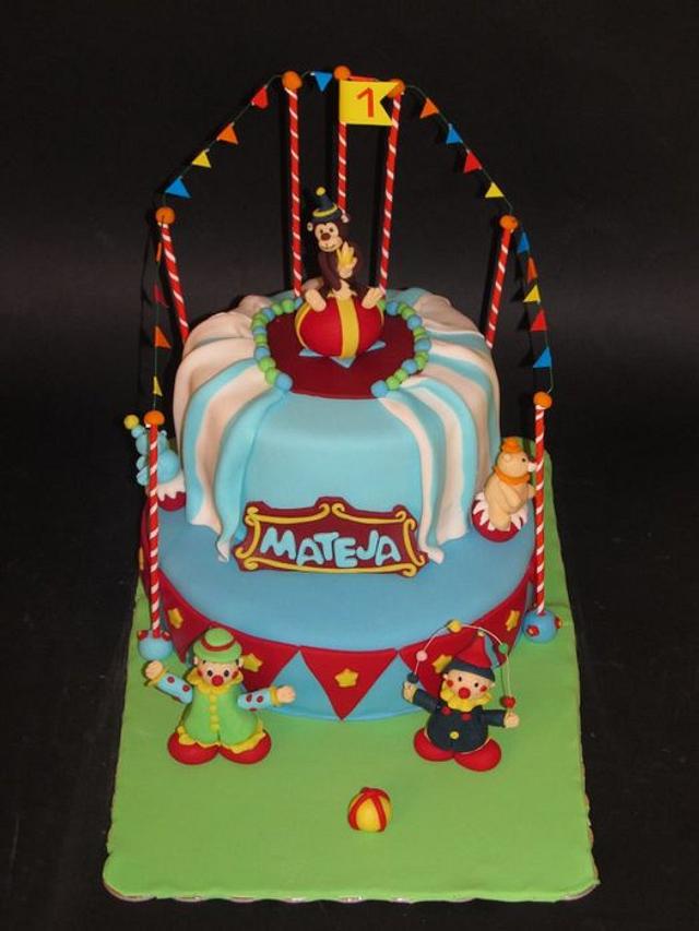Circus cake Cake by tweetylina CakesDecor