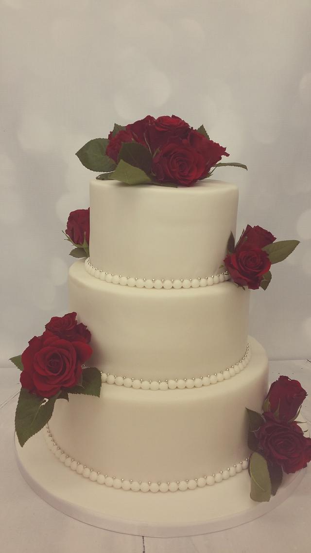 Romantic wedding  cake
