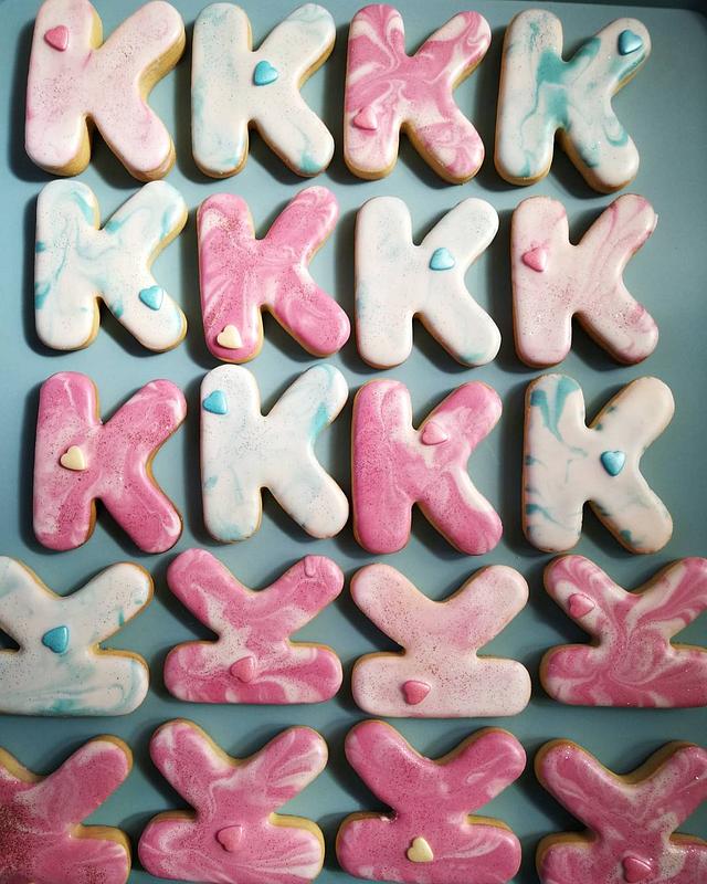 Marble effect Royal icing cookies