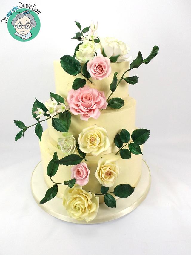 Sugar Free wedding cake - Decorated Cake by DeOuweTaart - CakesDecor