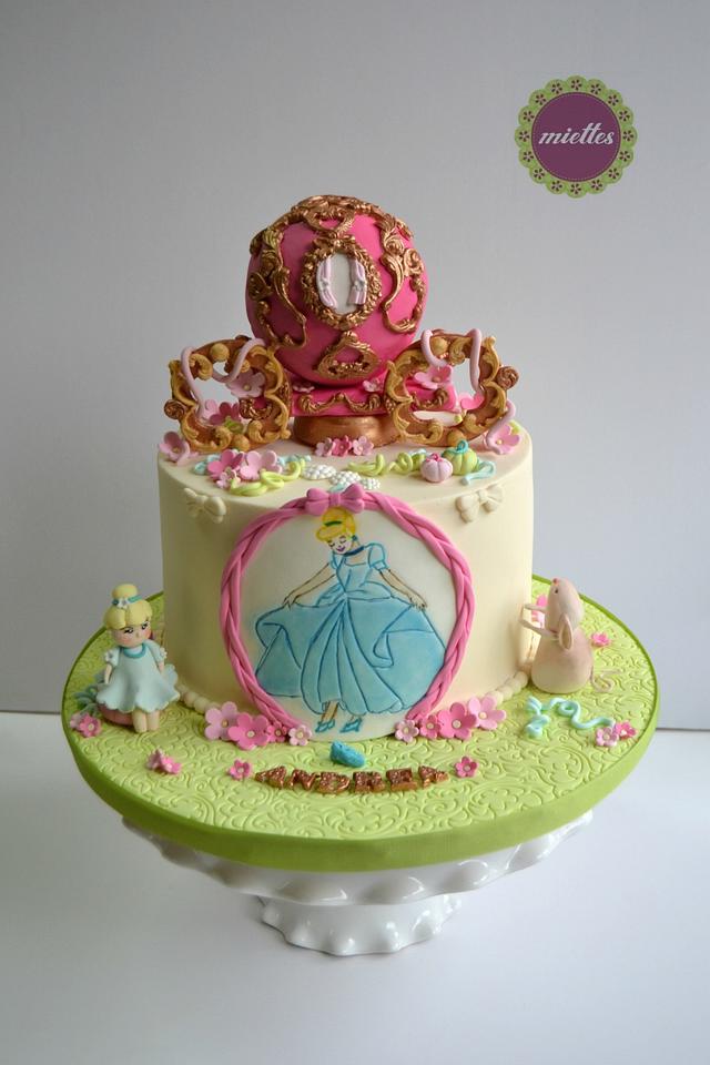 Cinderella Cake - Decorated Cake by miettes - CakesDecor