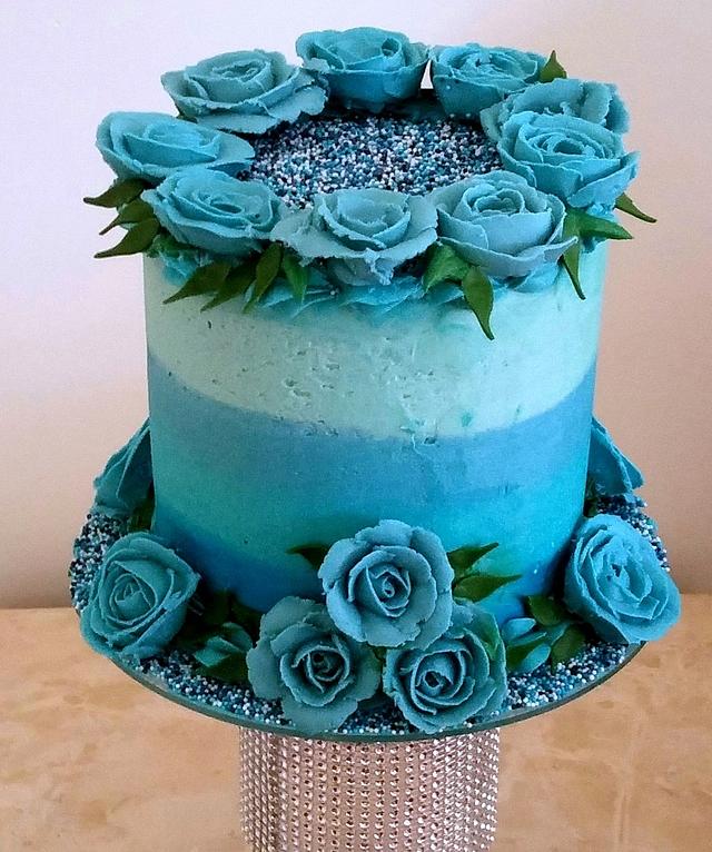 Ombre piped buttercream rose cake