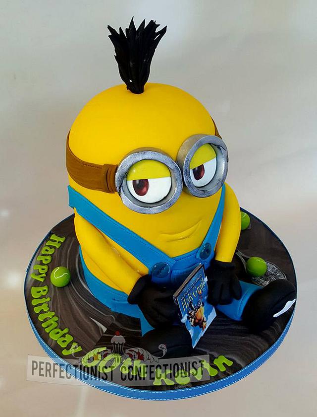 Kevin - Gets a Kevin Minion birthday cake 