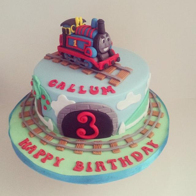 Thomas the tank engine - Decorated Cake by Time for - CakesDecor