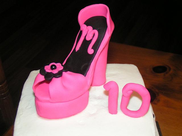 Hot pink platform shoe 