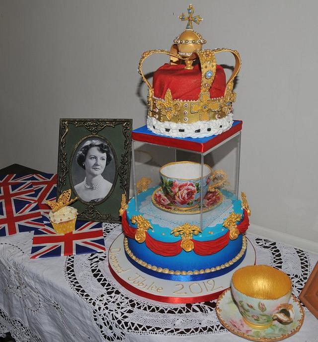Jubilee Cake Decorated Cake by Calli Creations CakesDecor