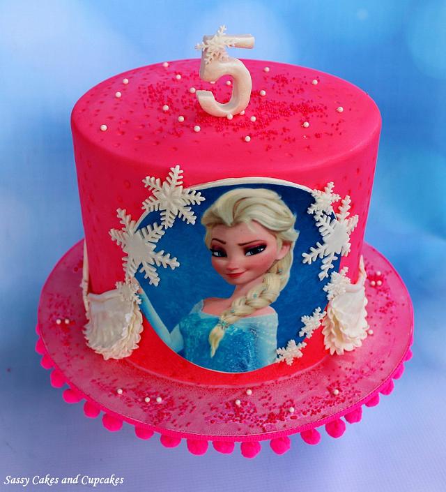 Snowflakes &amp; Frills - cake by Sassy Cakes and Cupcakes - CakesDecor