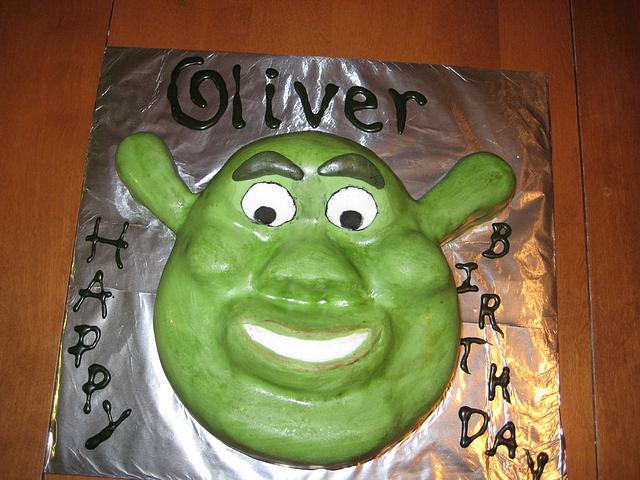 Shrek Cake - Decorated Cake by cd3 - CakesDecor